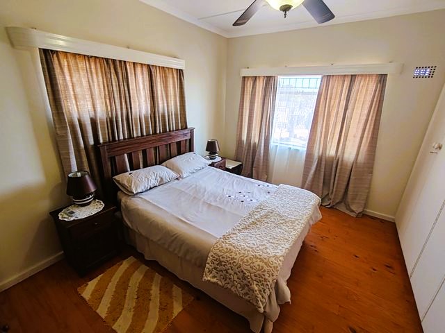 5 Bedroom Property for Sale in Vredenburg Western Cape